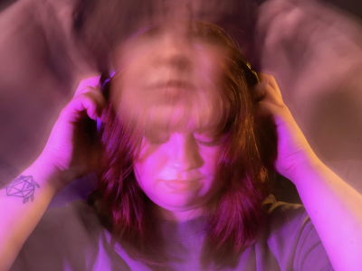 Gracie Fagan with headphones on